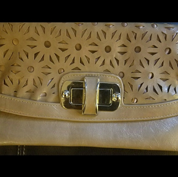 [Poppy Jones] Laser-cut Envelope Clutch - Picture 1 of 2